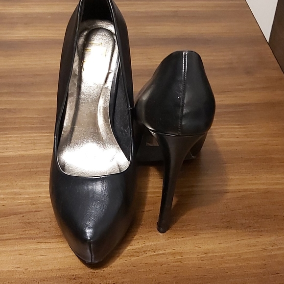 Shose - Picture 4 of 4